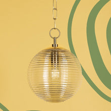 Load image into Gallery viewer, Sara Pendant Light in Detail.