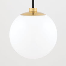 Load image into Gallery viewer, Stella Pendant Light in Detail.