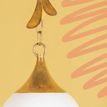 Load image into Gallery viewer, Victoria Pendant Light in Detail.