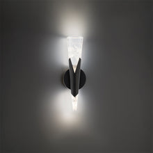 Load image into Gallery viewer, Kilt LED Wall Light in Detail.