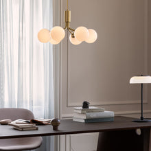 Load image into Gallery viewer, Apiales Chandelier in living room.