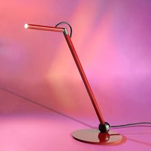 Load image into Gallery viewer, Calamaio LED Table Lamp in Detail.