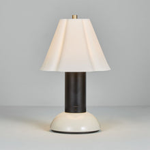 Load image into Gallery viewer, Blossom Outdoor LED Portable Table Lamp in Detail.
