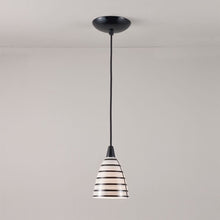 Load image into Gallery viewer, Circle Line Pendant Light in Detail.