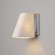 Load image into Gallery viewer, Coach Wall Light in Detail.