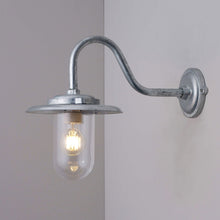 Load image into Gallery viewer, Exterior Bracket Light 1-Light Outdoor Wall Light in Detail.