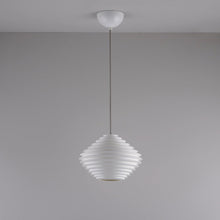 Load image into Gallery viewer, Fin Horizontal Pendant Light in Detail.
