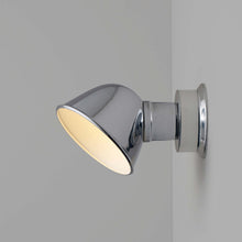 Load image into Gallery viewer, Ginger Wall Light in Detail.