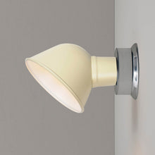 Load image into Gallery viewer, Ginger Wall Light in Detail.