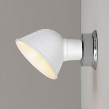 Load image into Gallery viewer, Ginger Wall Light in Detail.