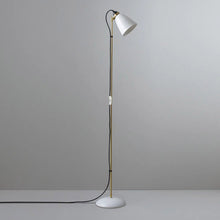 Load image into Gallery viewer, Hector Floor Lamp in Detail.