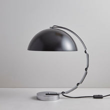 Load image into Gallery viewer, London Table Lamp in Detail.