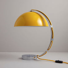 Load image into Gallery viewer, London Table Lamp in Detail.