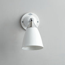 Load image into Gallery viewer, Mann Wall Light in Detail.