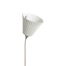 Load image into Gallery viewer, Portable Pleat Wall Light (Large).