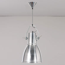 Load image into Gallery viewer, Stirrup Pendant Light in Detail.