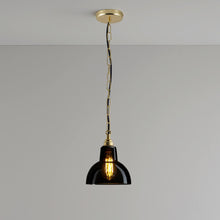 Load image into Gallery viewer, York Pendant Light in Detail.