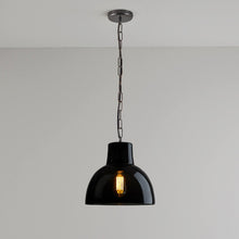 Load image into Gallery viewer, York Pendant Light in Detail.