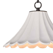 Load image into Gallery viewer, Cally Pendant Light in Detail.