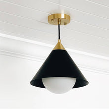 Load image into Gallery viewer, Hilton Pendant Light in Detail.