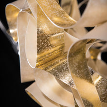 Load image into Gallery viewer, Quantica Pendant Light in Detail.