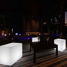 Load image into Gallery viewer, Cube Bluetooth Outdoor LED Lamp in Outside Area.