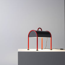 Load image into Gallery viewer, Valigia Table Lamp in Detail.