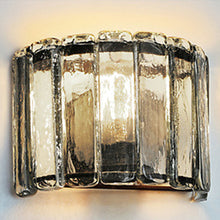 Load image into Gallery viewer, Xylo Wall Light in Detail.