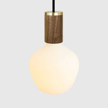 Load image into Gallery viewer, Enno Pendant Light in Detail.