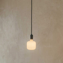 Load image into Gallery viewer, Oblo Pendant Light in Detail.