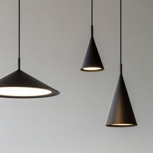 Load image into Gallery viewer, Gordon LED Pendant Light in Detail.