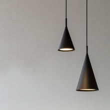 Load image into Gallery viewer, Gordon Pendant Light in Detail.