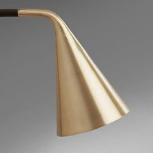 Load image into Gallery viewer, Gordon Telescopic Multi Light Flush Mount Ceiling Light in Detail.