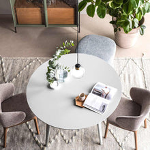Load image into Gallery viewer, Nabila Pendant Light in living room.