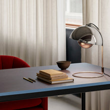 Load image into Gallery viewer, Flowerpot VP4 Table Lamp in Detail.