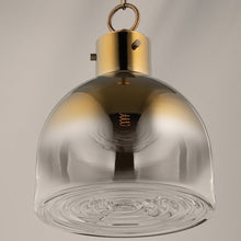 Load image into Gallery viewer, Beryl Pendant Light in Detail.