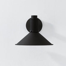Load image into Gallery viewer, Elani Outdoor Wall Light in Detail.