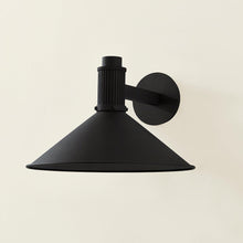 Load image into Gallery viewer, Elani Outdoor Wall Light in Detail.