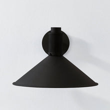 Load image into Gallery viewer, Elani Outdoor Wall Light in Detail.