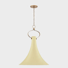 Load image into Gallery viewer, Radcliff Pendant Light in Detail.