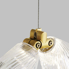 Load image into Gallery viewer, Collier Swag Cable in Detail.
