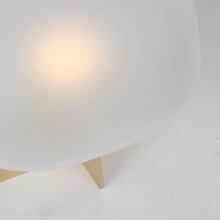 Load image into Gallery viewer, Fio LED Table Lamp in Detail.