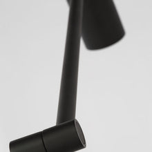 Load image into Gallery viewer, Ponte LED Floor Lamp in Detail.