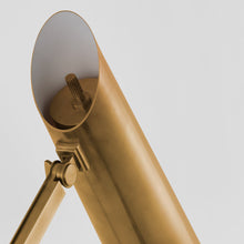Load image into Gallery viewer, Bravo Table Lamp in Detail.