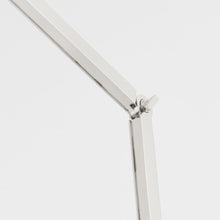 Load image into Gallery viewer, Bravo Table Lamp in Detail.