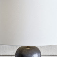 Load image into Gallery viewer, Chalon LED Table Lamp in Detail.