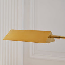 Load image into Gallery viewer, Copse Floor Lamp in Detail.