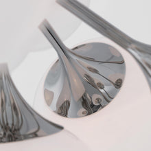 Load image into Gallery viewer, Cristol Chandelier in Detail.