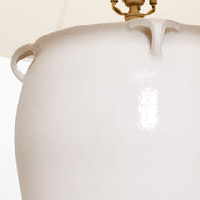 Load image into Gallery viewer, Fasano Table Lamp in Detail.