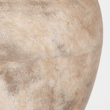 Load image into Gallery viewer, Fischer Table Lamp in Detail.